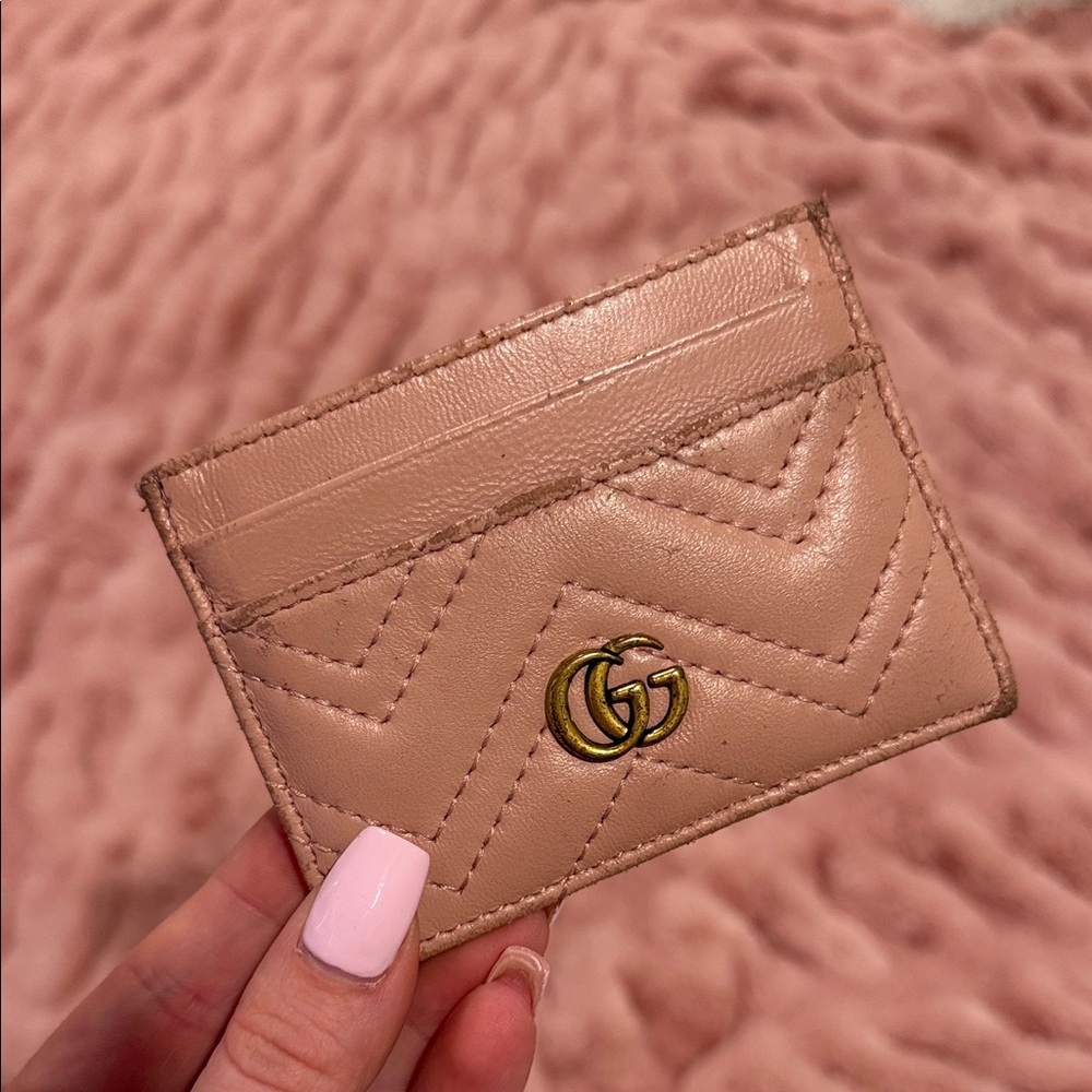 Gucci Pink-Beige Chevron GG Marmont Card Holder